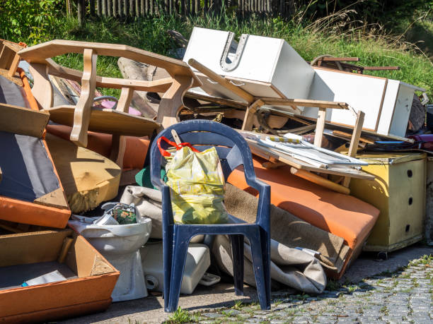 Best Attic Cleanout Services  in Iuka, MS